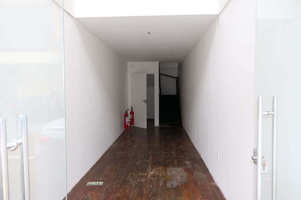 Rua Quinze de Janeiro, 501  - Contêineres - loja 2 Centro Canoas RS — foto 2