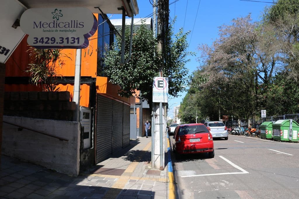 Rua Quinze de Janeiro, 501  - Contêineres - loja 1 Centro Canoas RS — foto 15